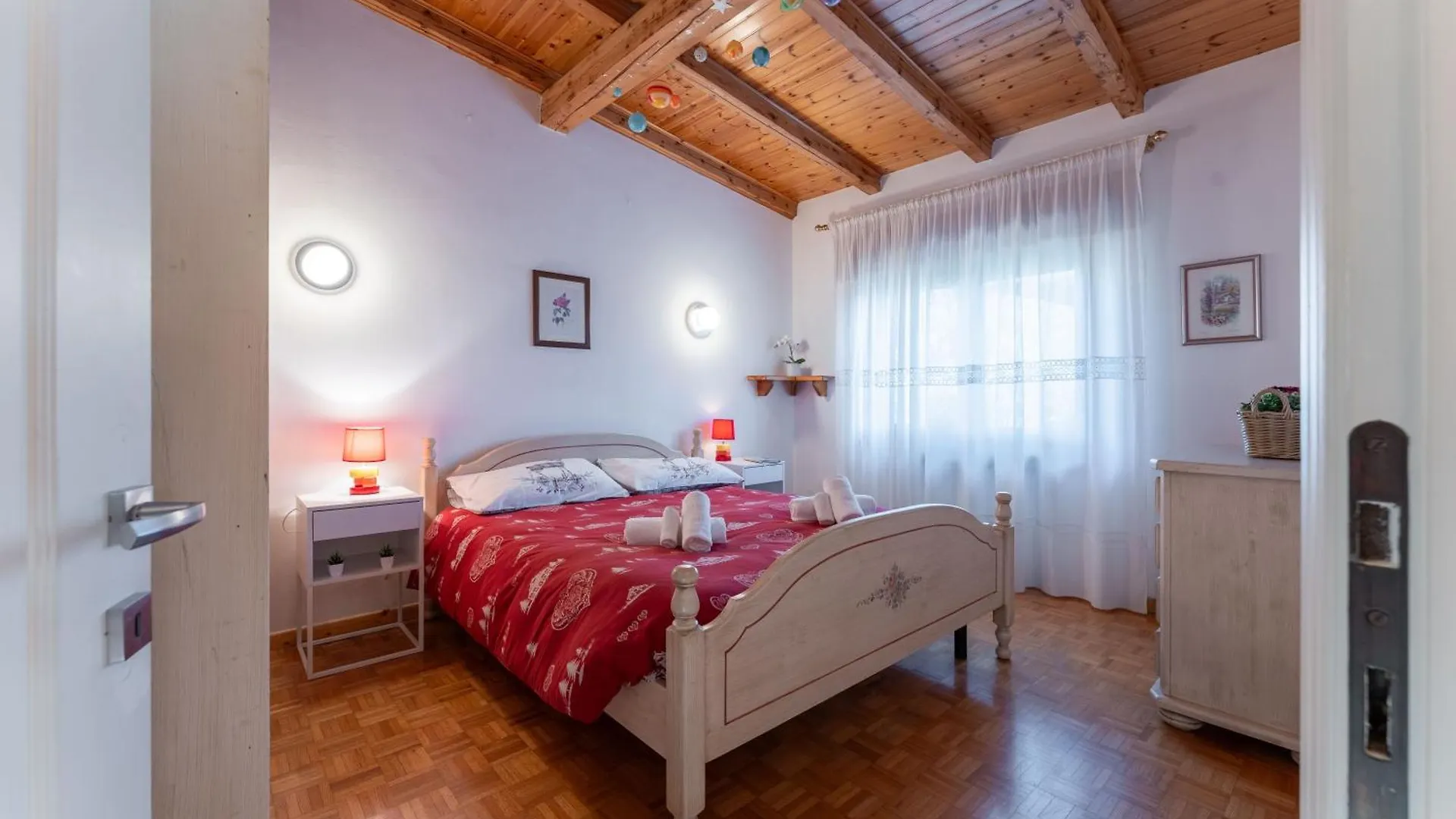 5 Minuti Da Asiago - Garage E Bbq Roana Italy